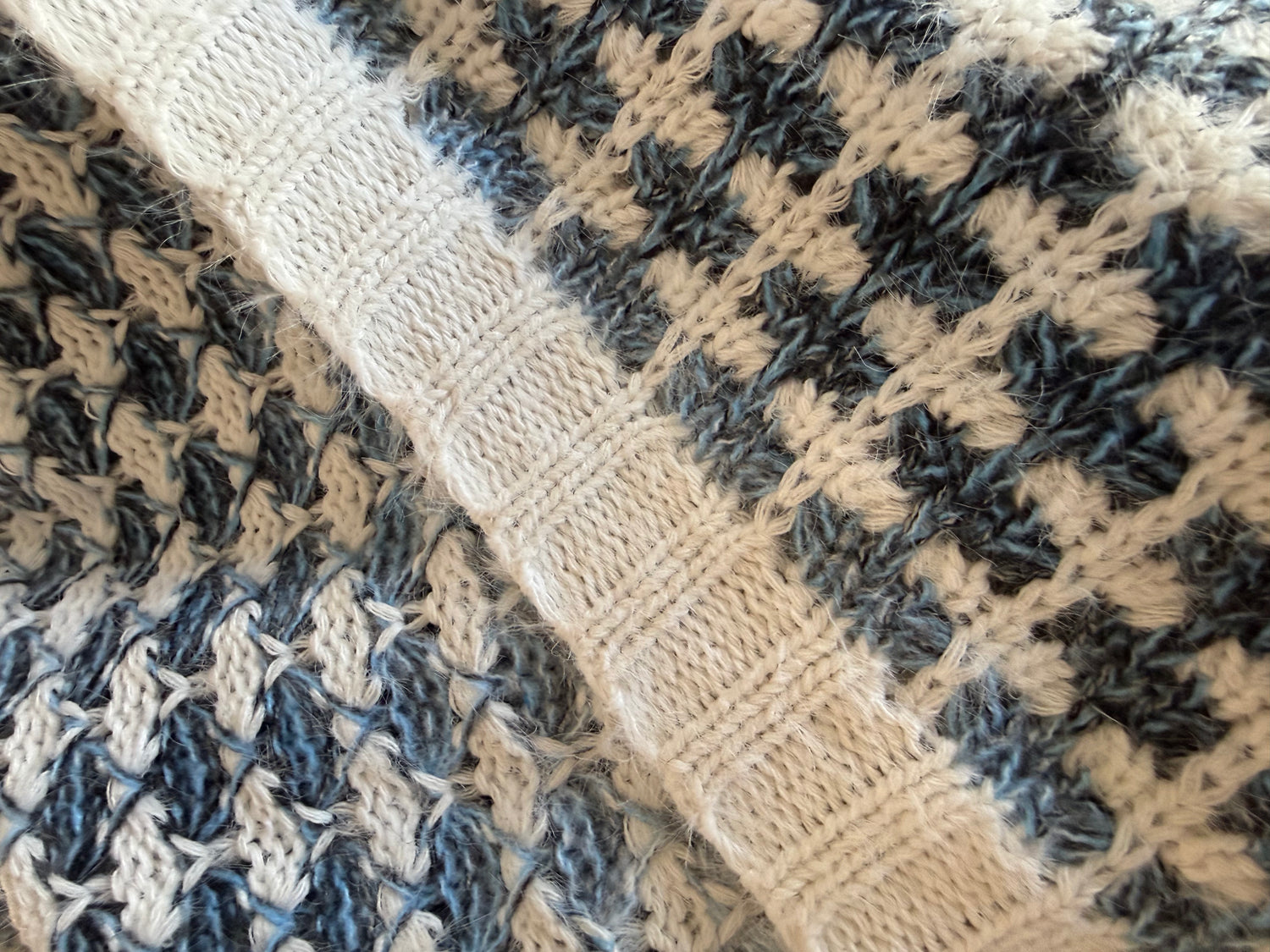 Cardigans & Knitwear